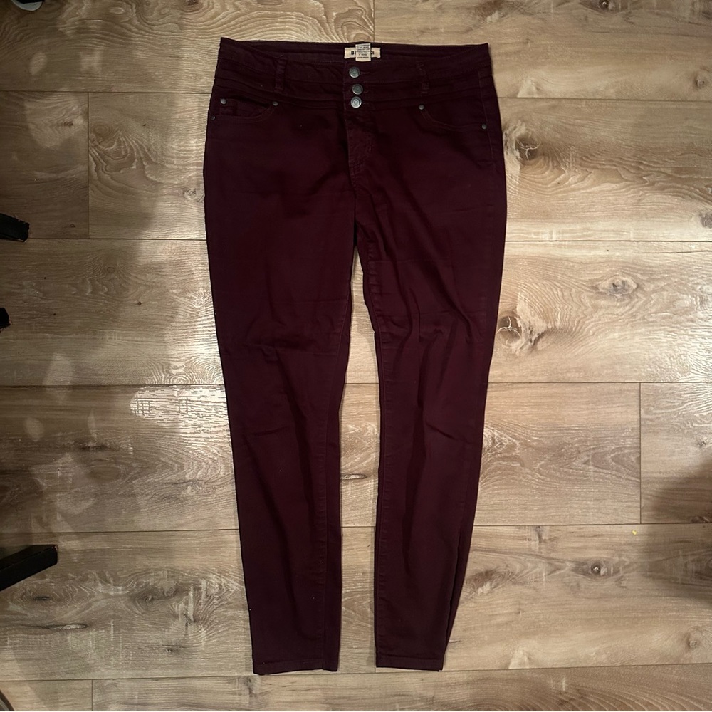 Vanity Blue Spice Triple Button Burgundy Skinny Jeans Size 13